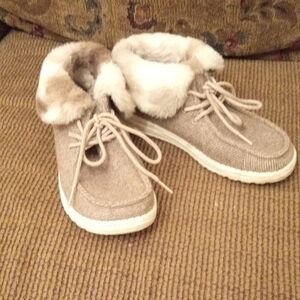 Hey Dude Beige Fur-Lined Shoes